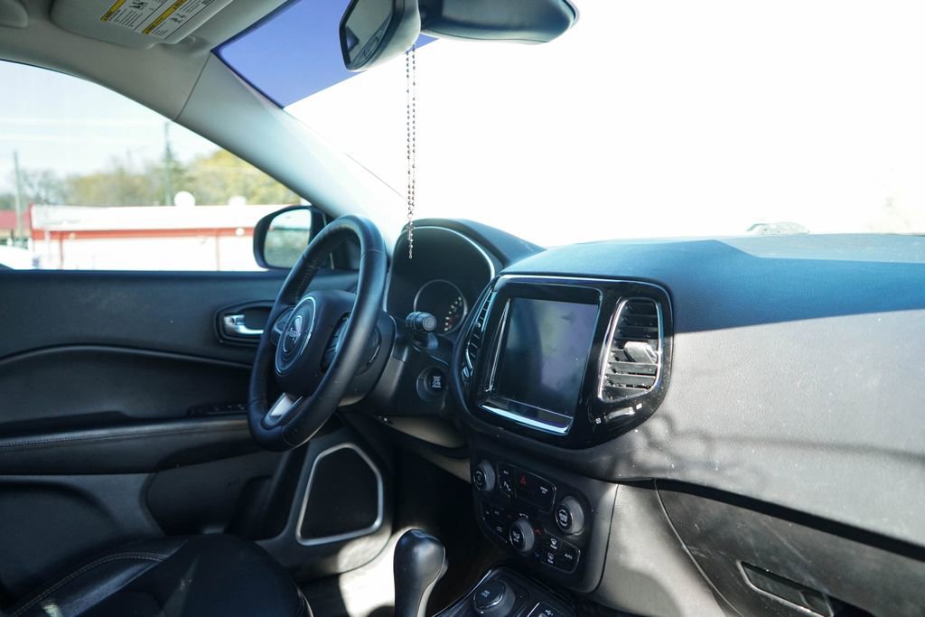 Used 2019 Jeep Compass Limited w/ Safety & Security Group image 32