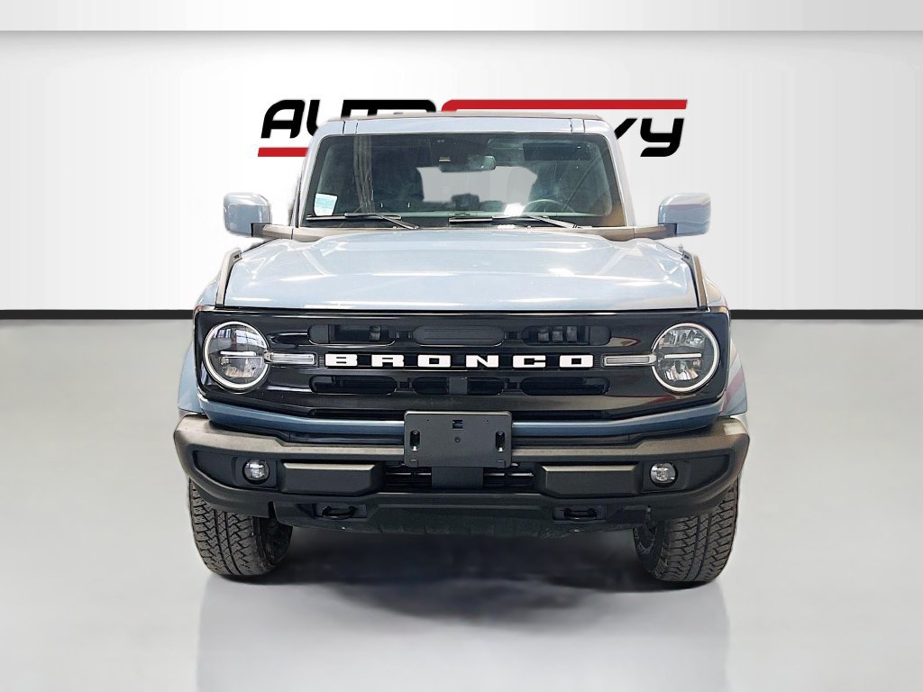 Used 2023 Ford Bronco Outer Banks AWD/4WD image 2
