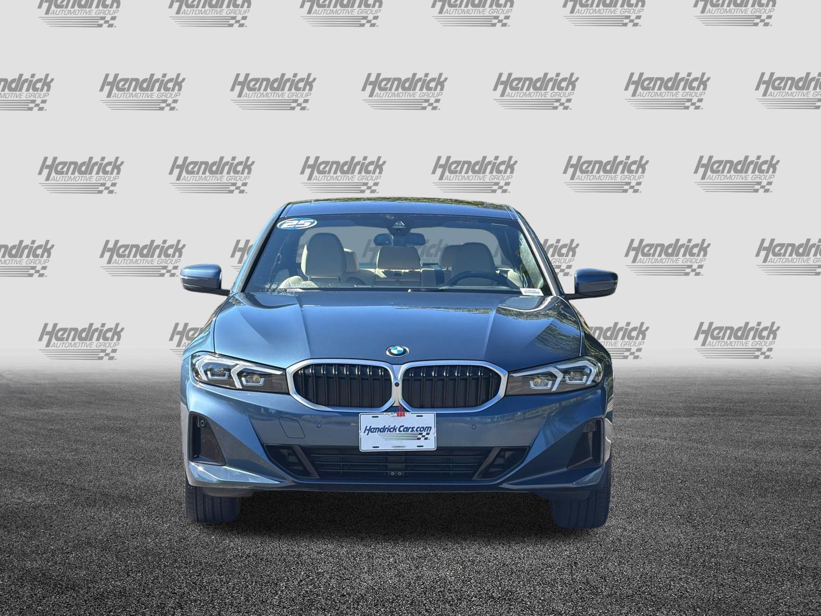 Used 2025 BMW 330i Sedan w/ Premium Package RWD image 10