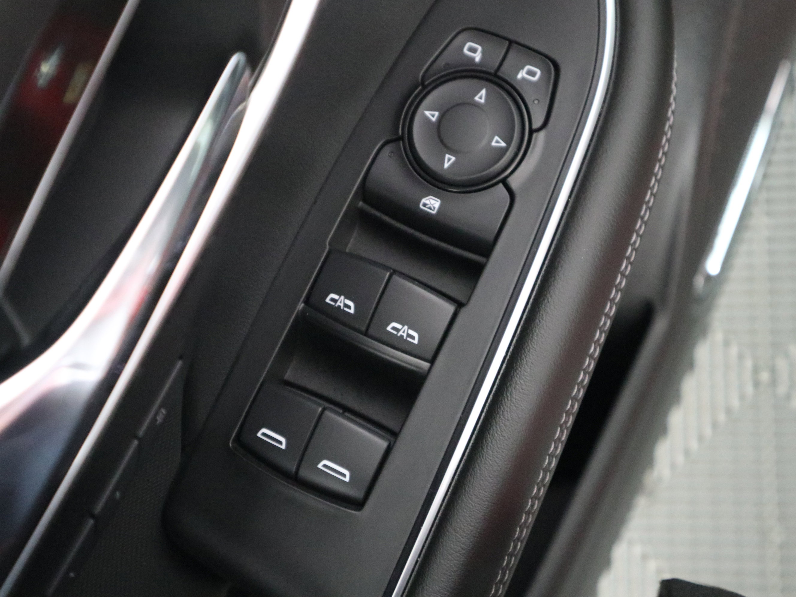 Used 2025 Buick Envision Preferred image 36