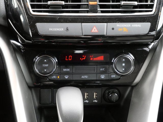 Used 2026 Mitsubishi Eclipse Cross LE AWD/4WD image 14