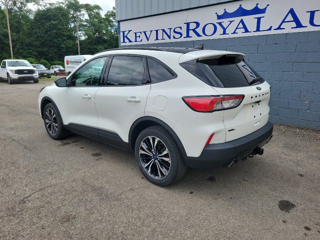 Used 2022 Ford Escape SEL w/ SEL Stealth AWD Package image 9