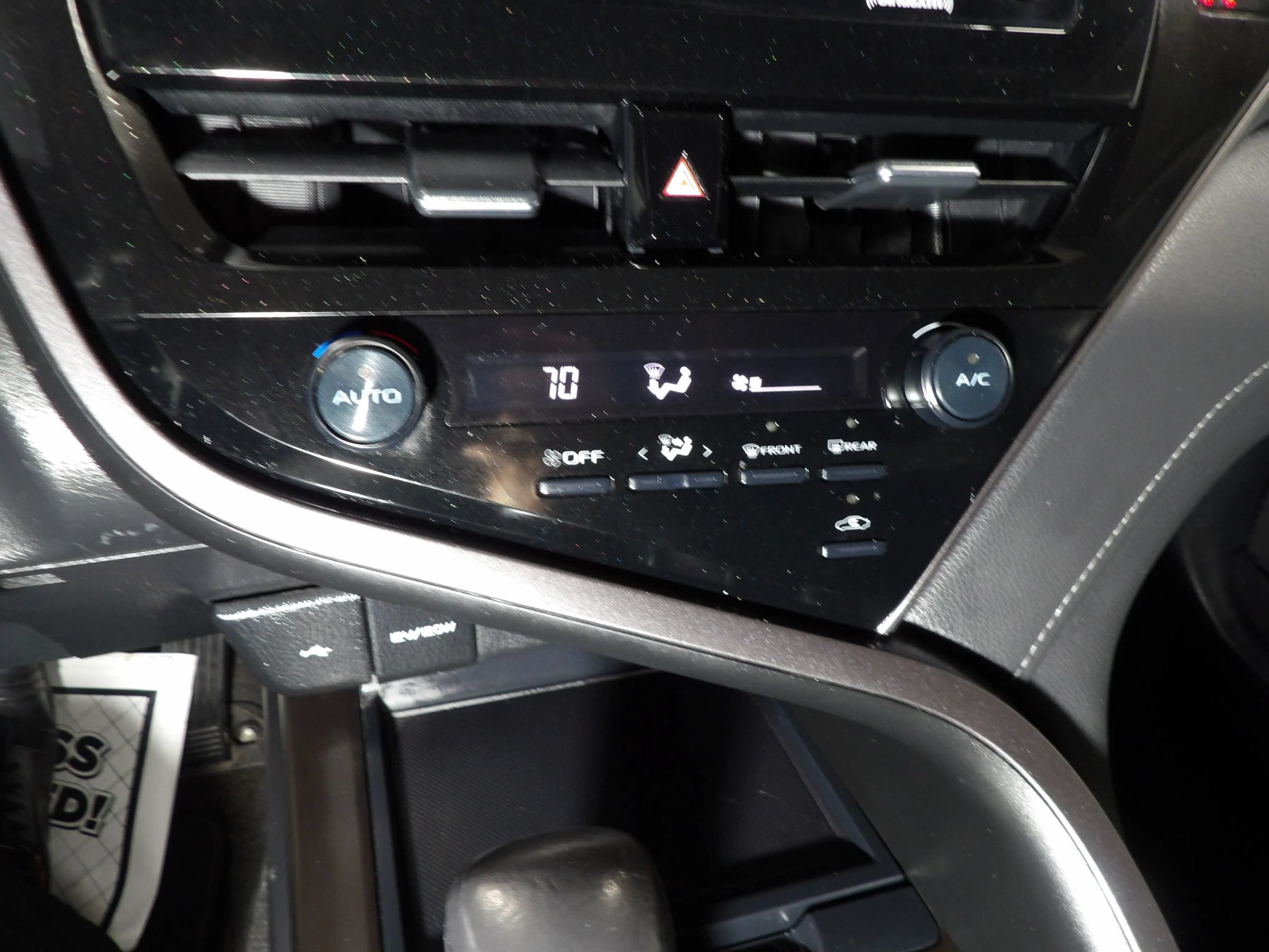Used 2023 Toyota Camry SE FWD image 18