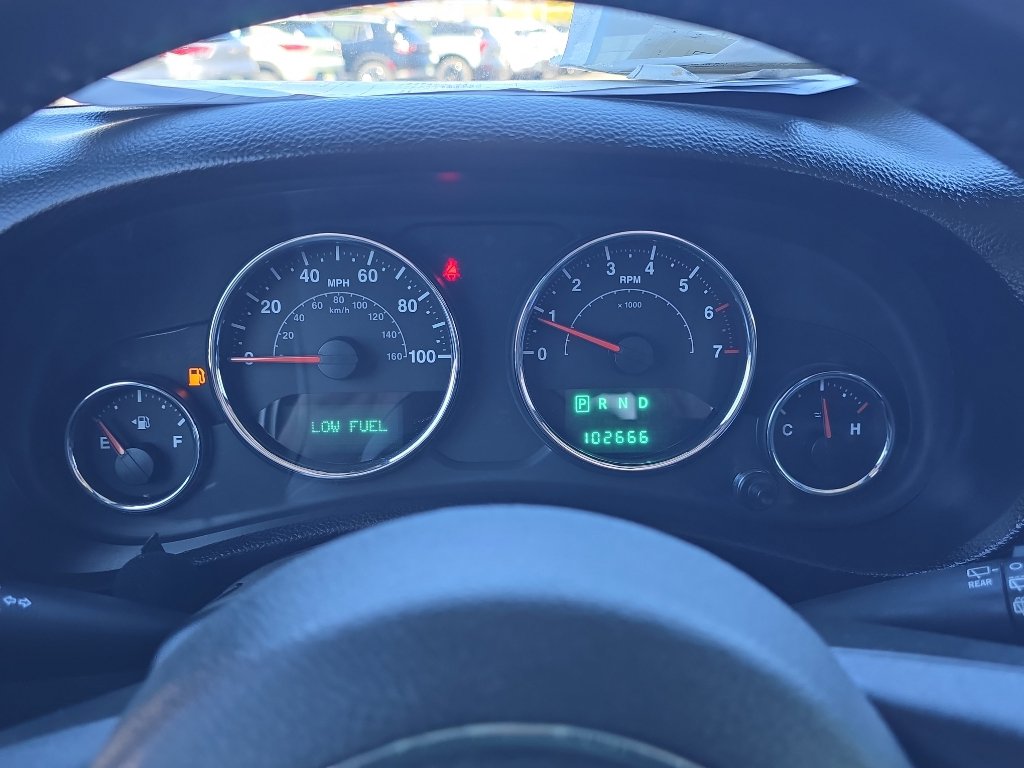 Used 2013 Jeep Wrangler Unlimited Sahara w/ Connectivity Group image 25