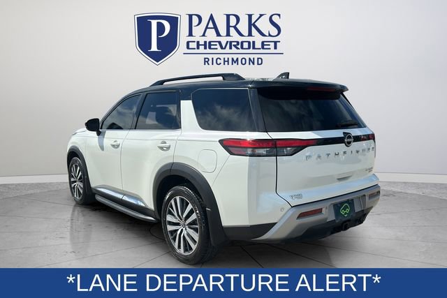 Used 2022 Nissan Pathfinder Platinum w/ Cargo Package image 5