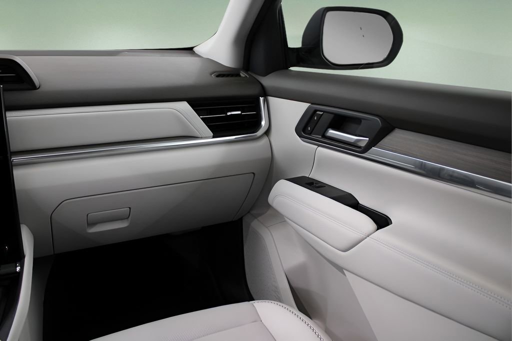 Used 2026 GMC Terrain Denali image 14