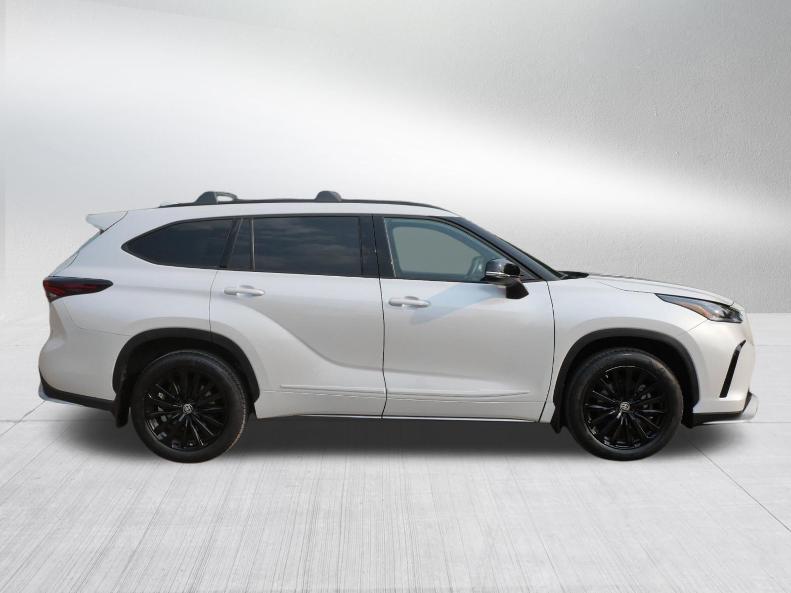 Certified 2024 Toyota Highlander XSE AWD/4WD image 8