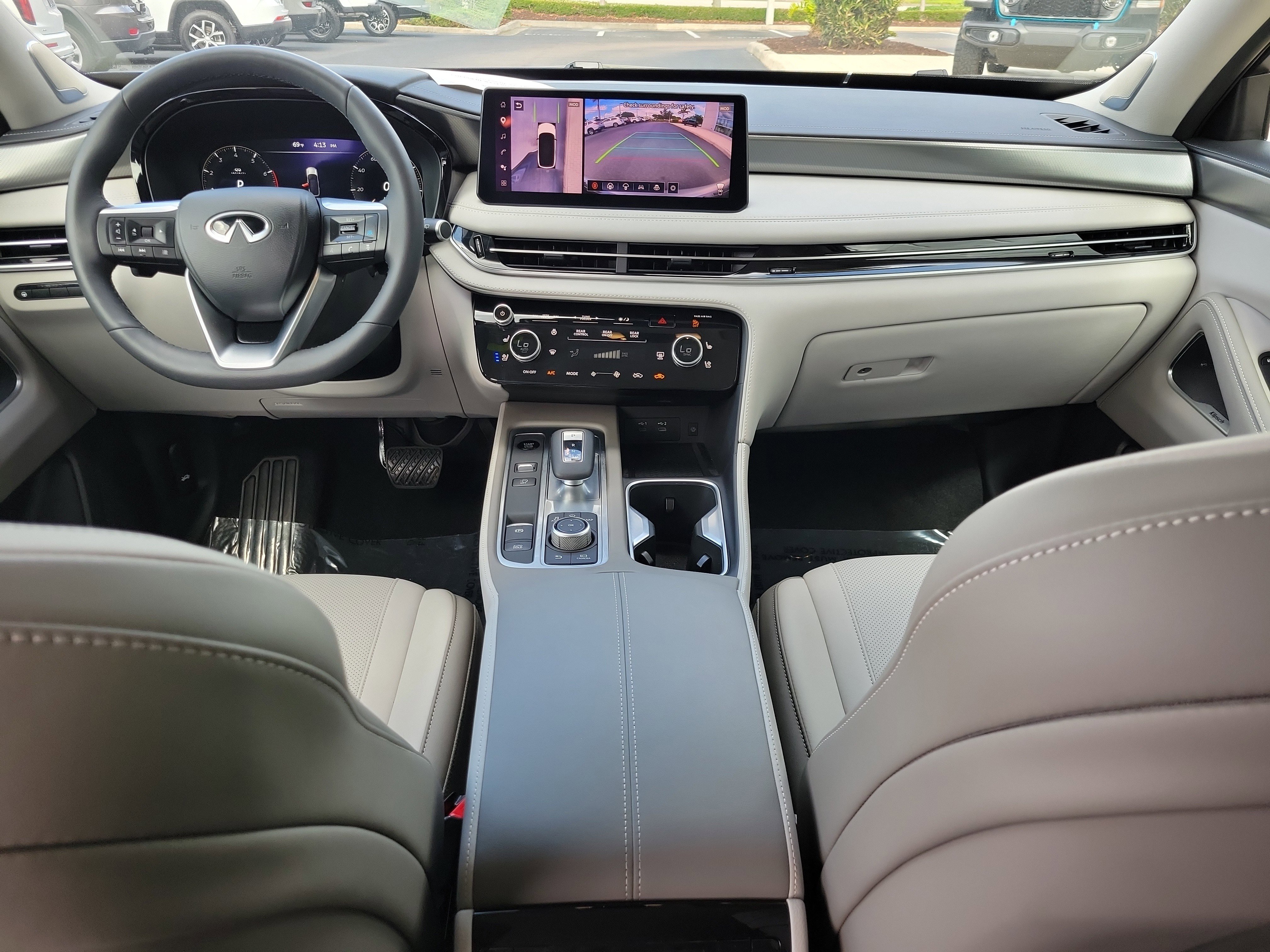 Certified 2026 INFINITI QX60 Luxe w/ Cargo Package FWD image 12