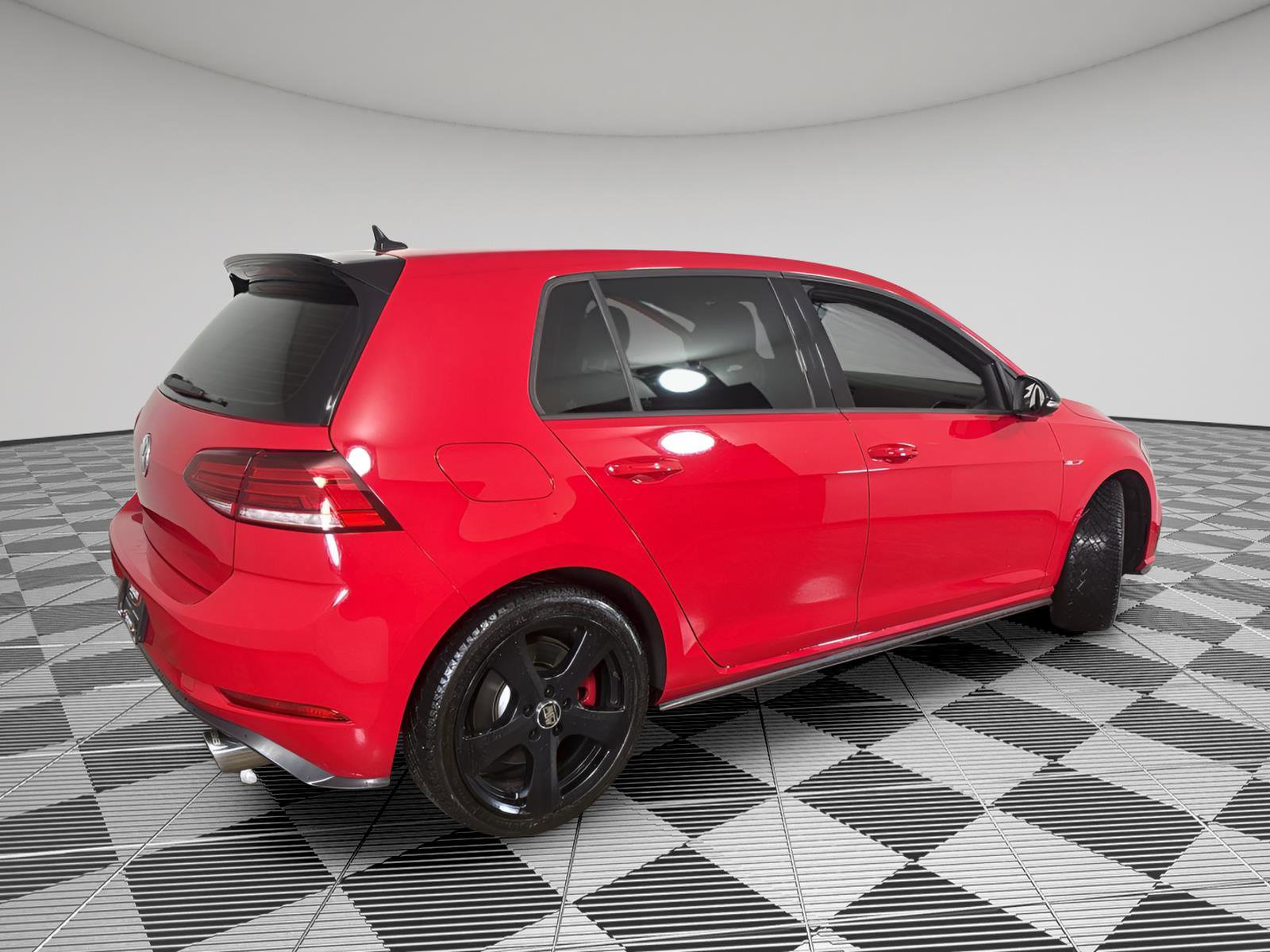 Used 2021 Volkswagen GTI SE image 15