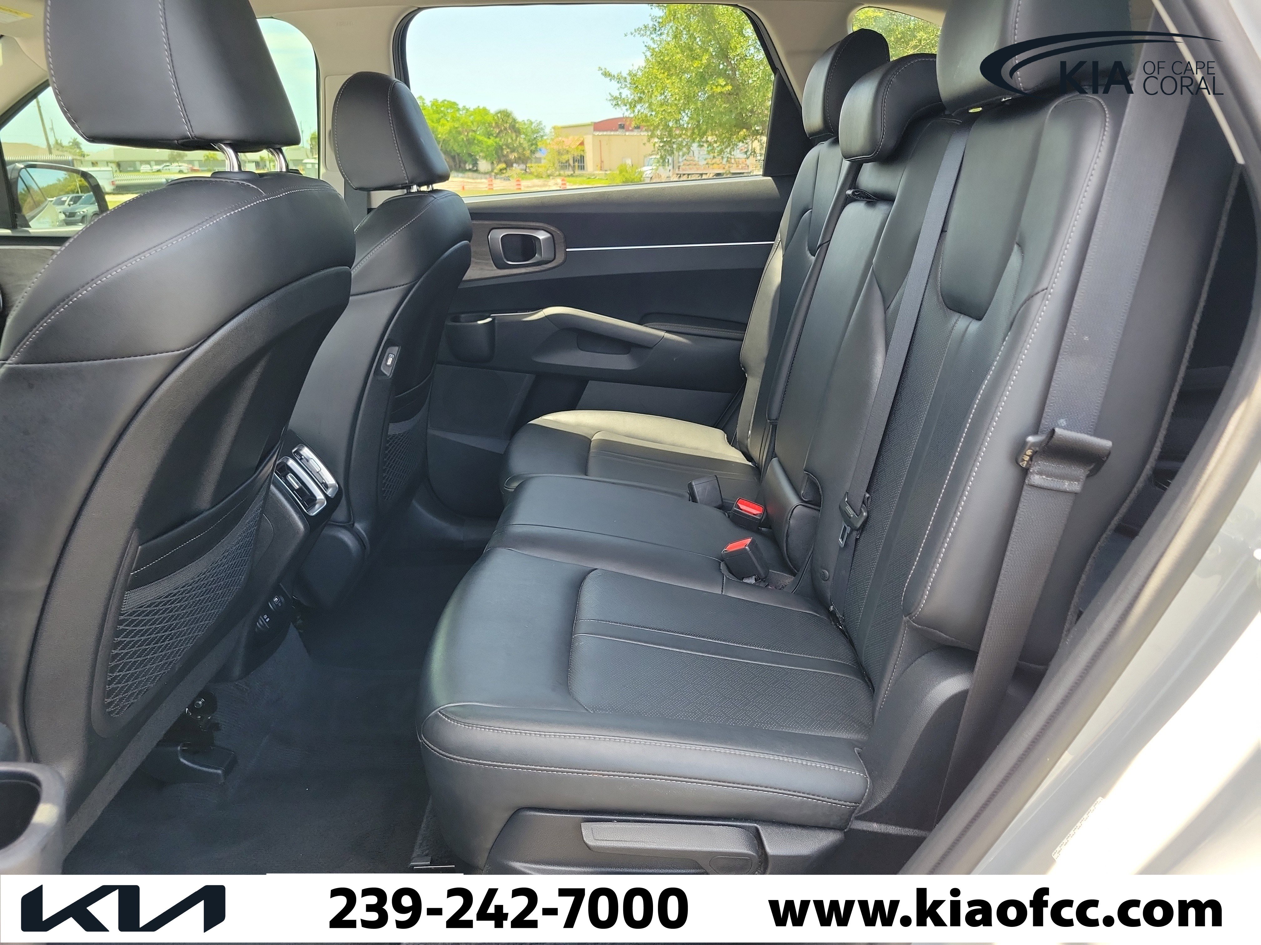 Certified 2022 Kia Sorento S w/ Panoramic Sunroof Package image 14
