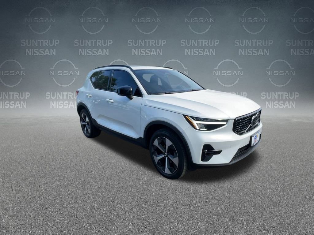 Used 2023 Volvo XC40 B5 Plus w/ Protection Package Premier image 55