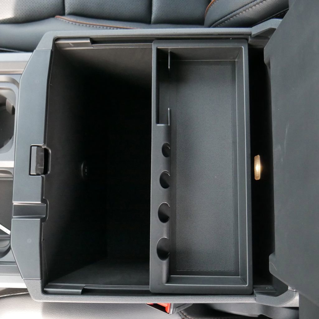 New 2026 Ford F250 Lariat w/ Black Appearance Package image 33