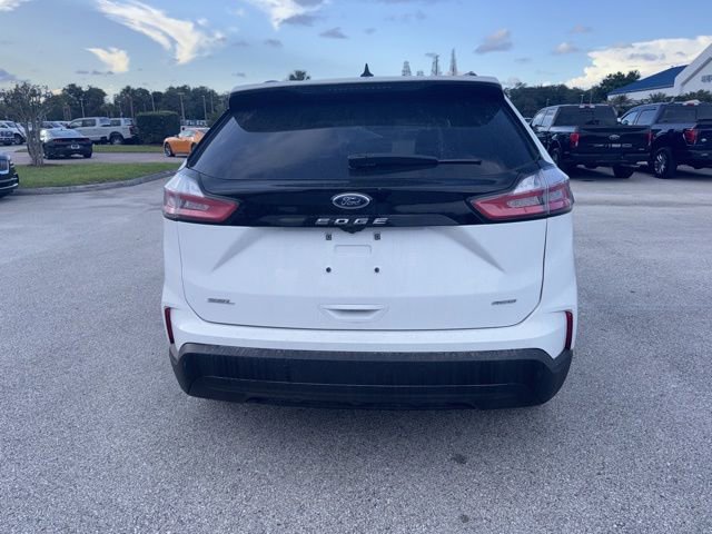 Used 2024 Ford Edge SEL w/ Sport Appearance Package image 6