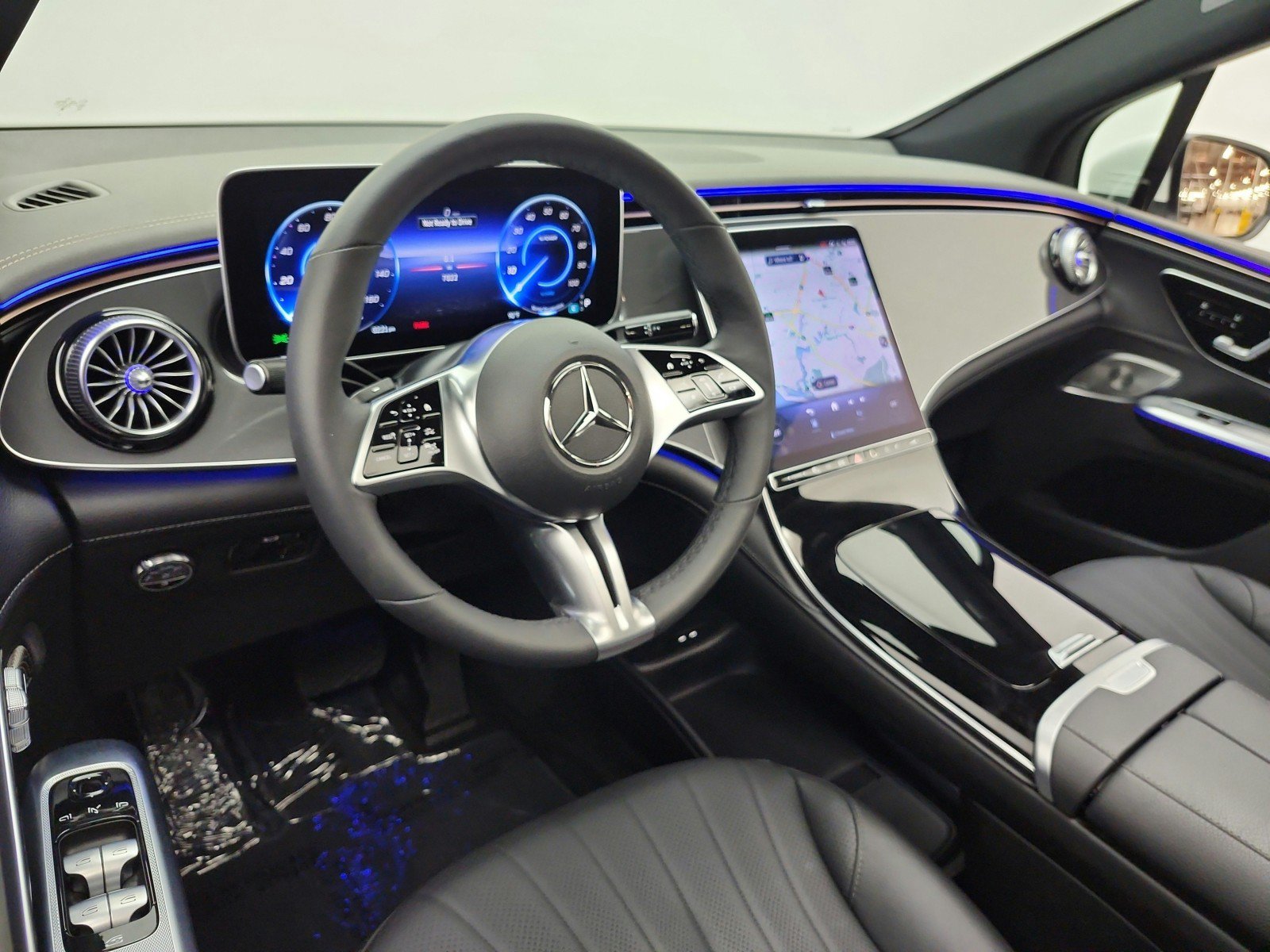 Certified 2023 Mercedes-Benz EQE 500 4MATIC SUV w/ Exclusive Trim Package image 14