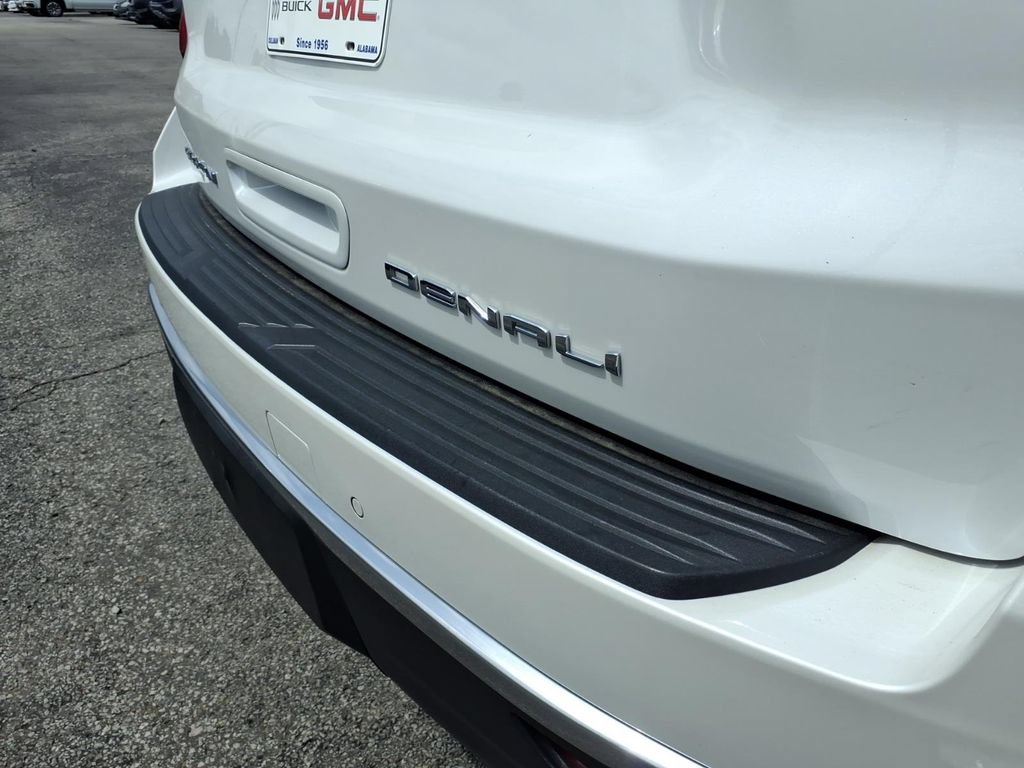 Used 2022 GMC Yukon XL Denali RWD image 16