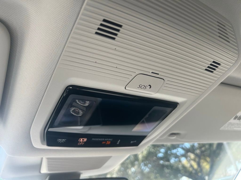 Used 2025 Volkswagen Tiguan S image 60