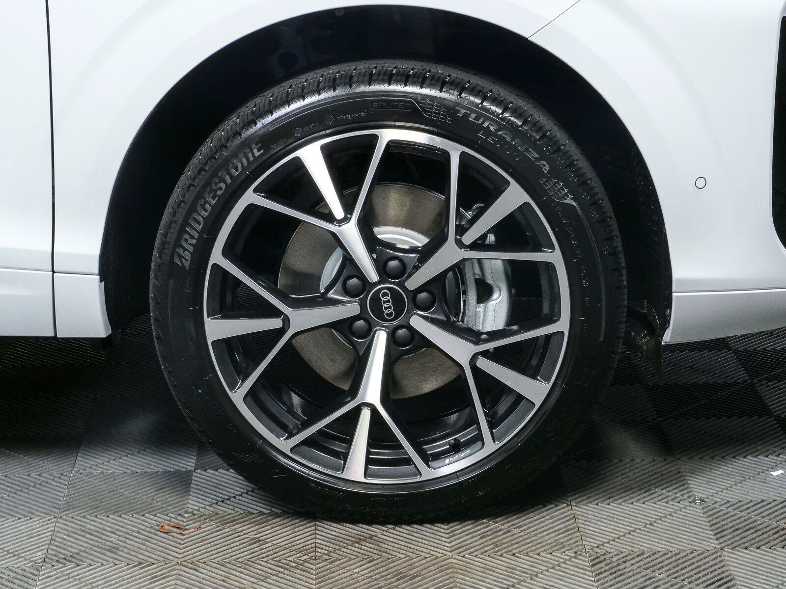 New 2026 Audi Q3 quattro 2.0T AWD/4WD image 39