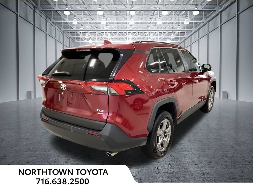 Used 2025 Toyota RAV4 XLE AWD/4WD image 27
