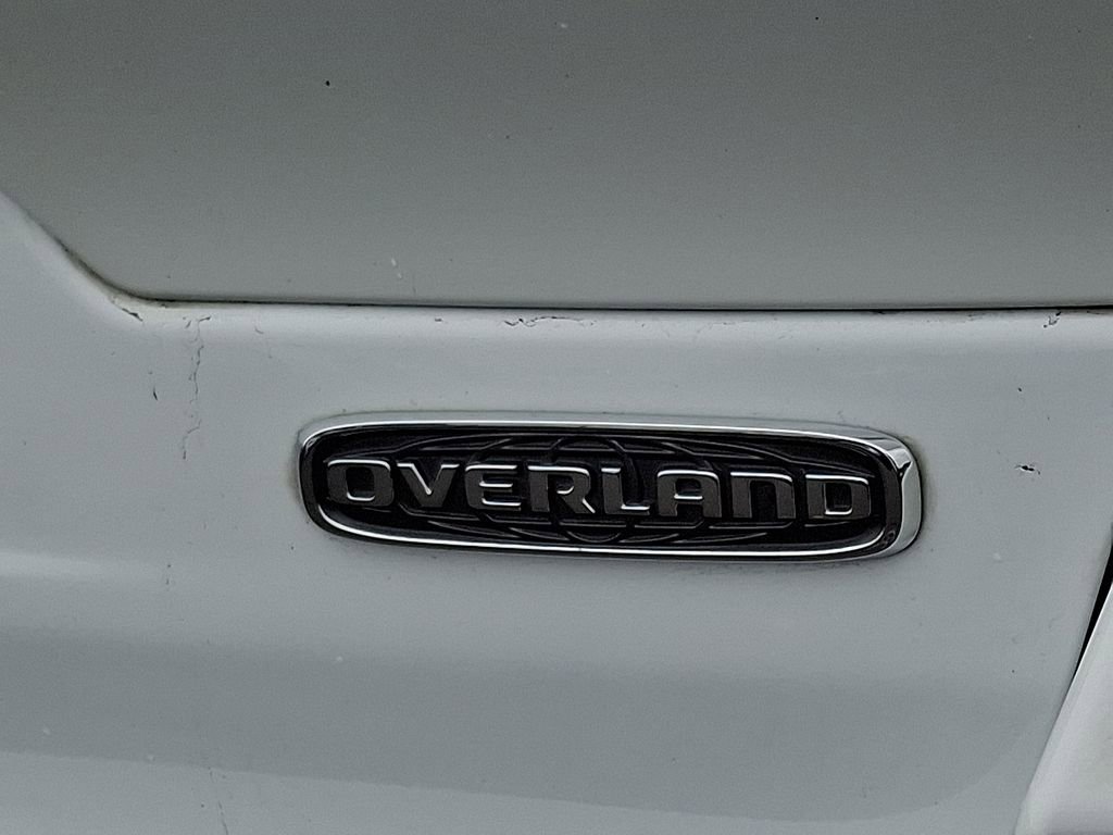 Used 2022 Jeep Grand Cherokee Overland AWD/4WD image 33