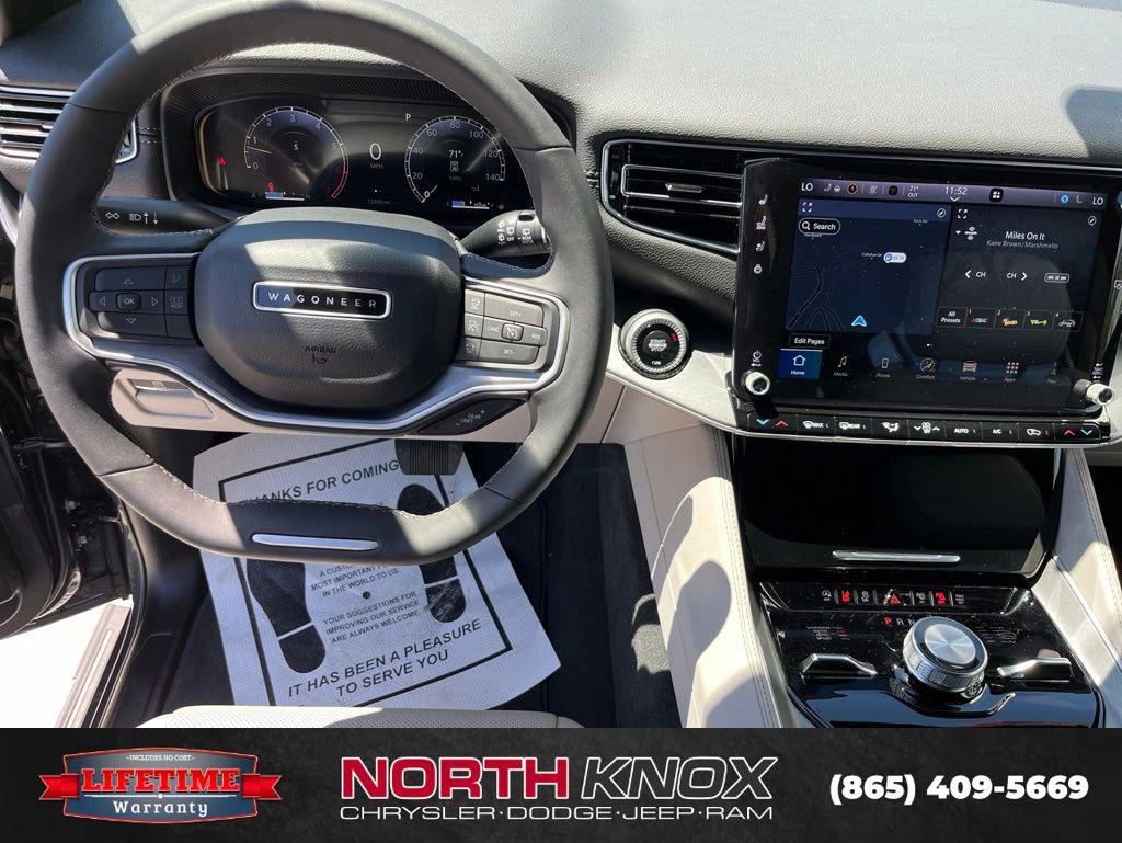Used 2025 Jeep Wagoneer Series III w/ Premium Group I AWD/4WD image 10