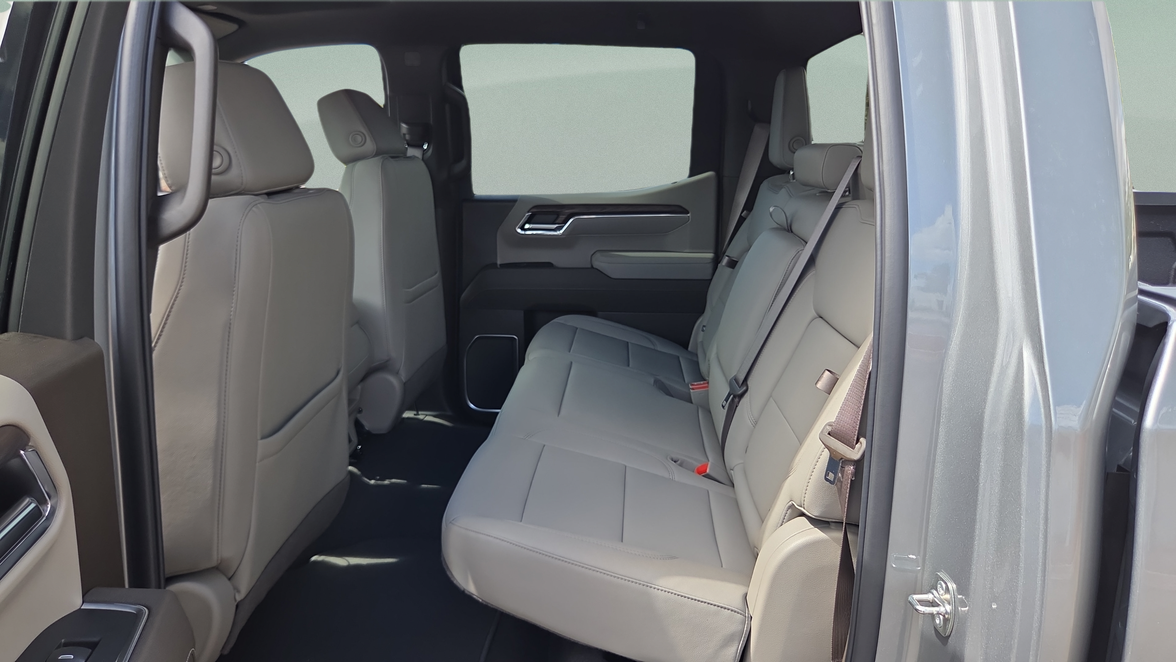 New 2026 GMC Sierra 1500 SLT w/ X31 Off-Road Package AWD/4WD image 10