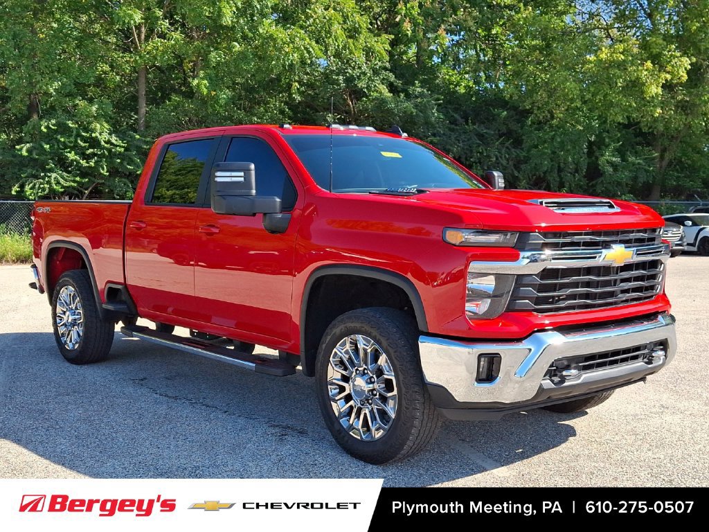 Certified 2026 Chevrolet Silverado 2500 LT w/ Leather Package AWD/4WD image 2