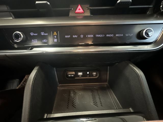 Certified 2023 Kia Sportage EX image 18