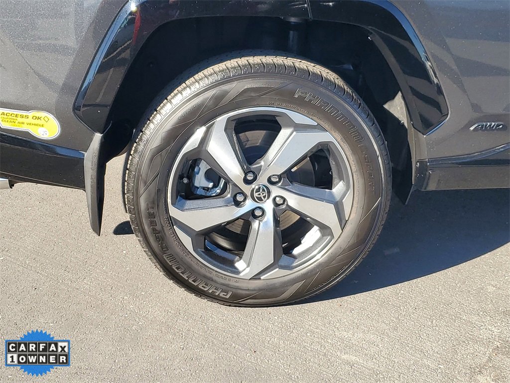 Used 2022 Toyota RAV4 SE image 6