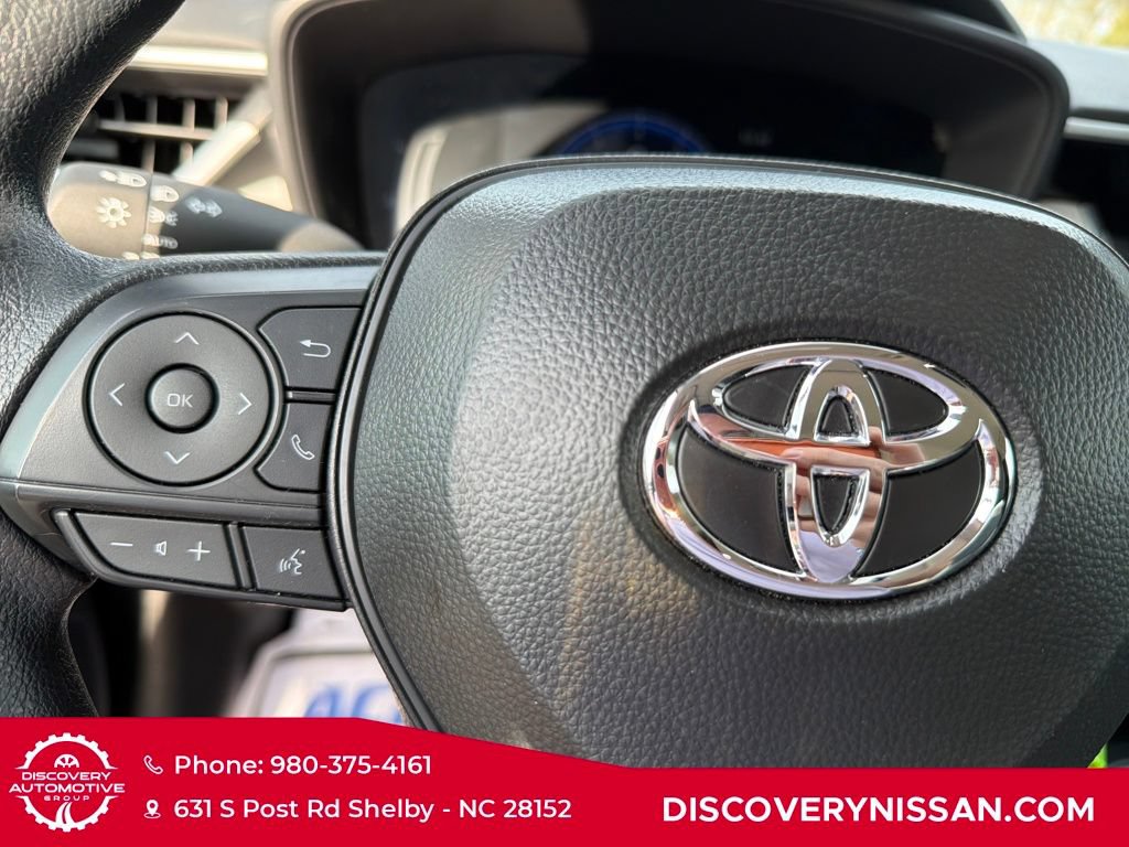 Used 2026 Toyota Corolla LE FWD image 21