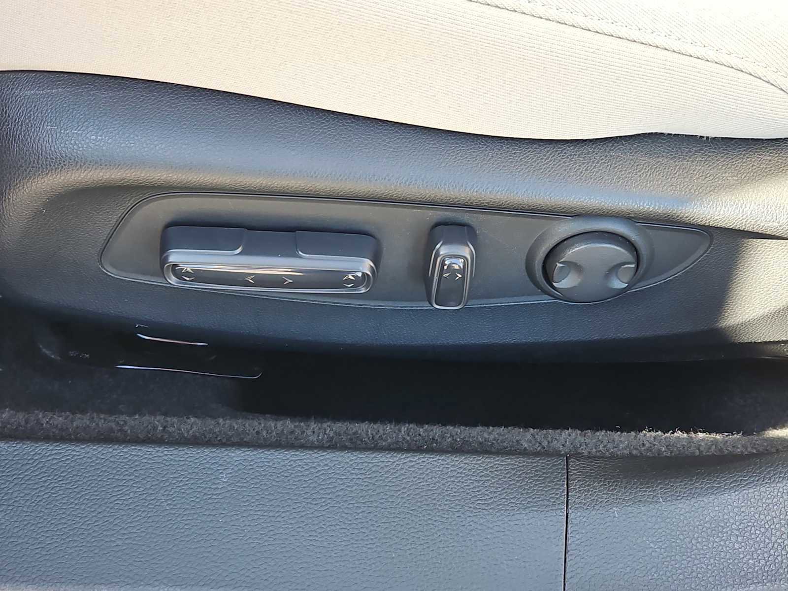 Certified 2023 Honda Accord EX image 13