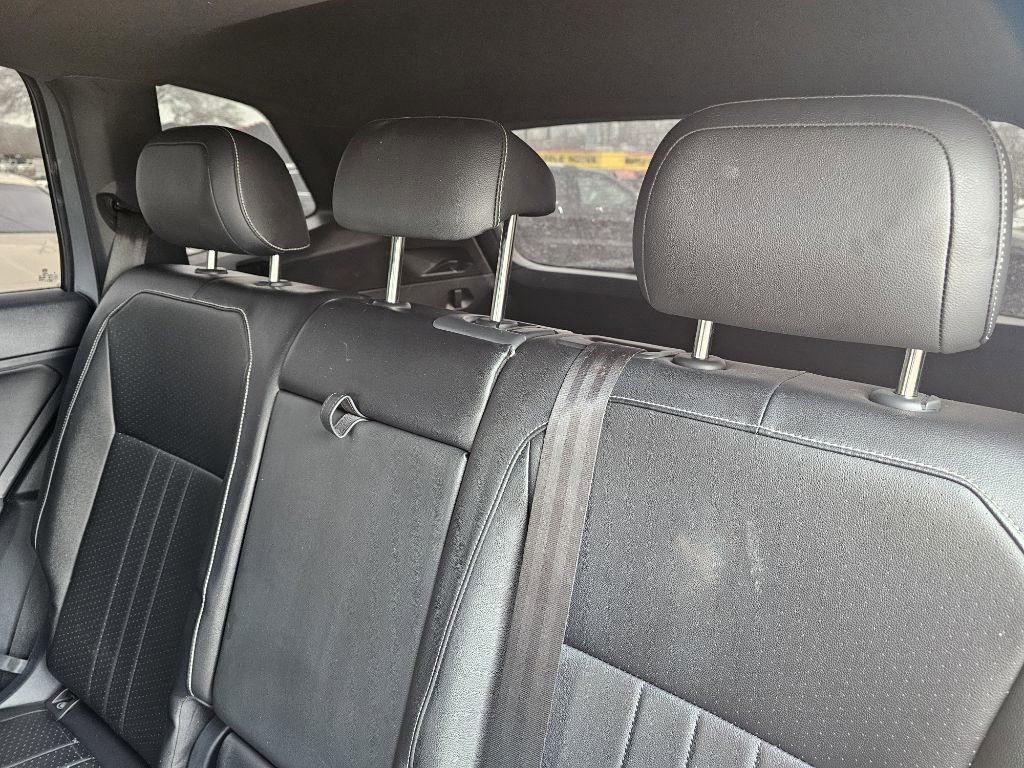 Used 2024 Volkswagen Tiguan SE R-Line image 31