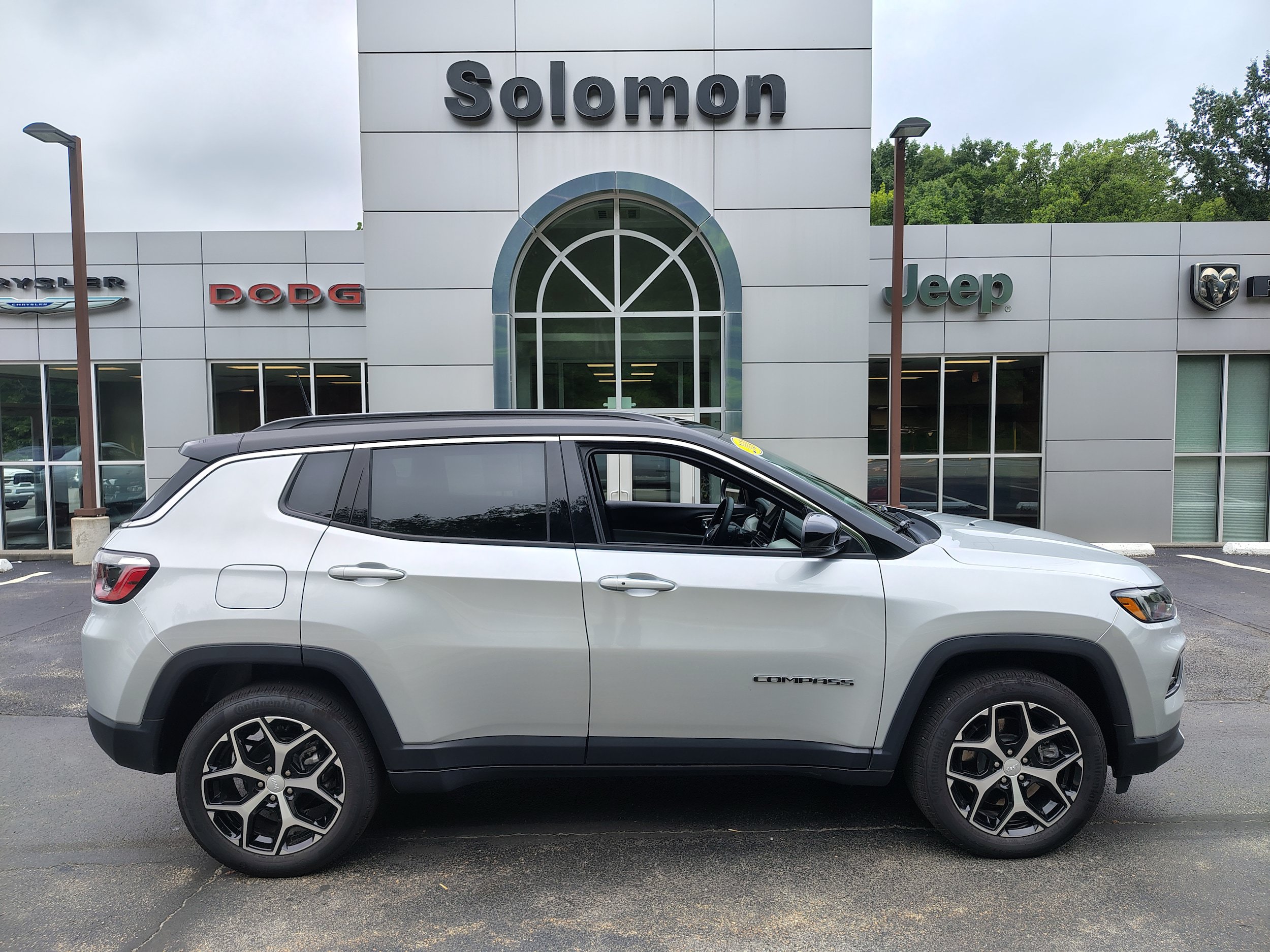 Certified 2024 Jeep Compass Limited w/ Sun and Sound Group