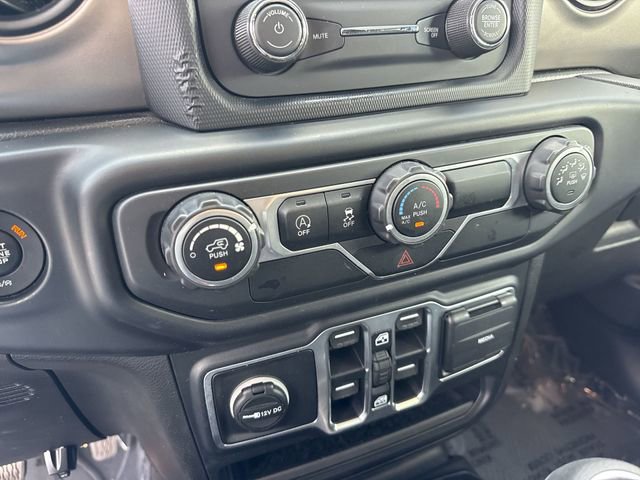 Used 2020 Jeep Gladiator Sport w/ Quick Order Package 23S AWD/4WD image 19