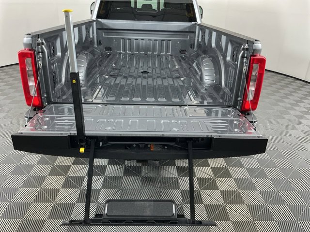 Certified 2024 Ford F450 XLT w/ FX4 Off-Road Package AWD/4WD image 8