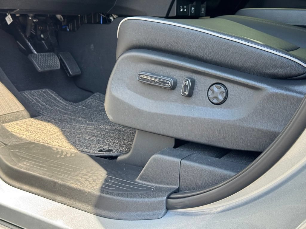 Used 2026 Honda Odyssey Elite image 12