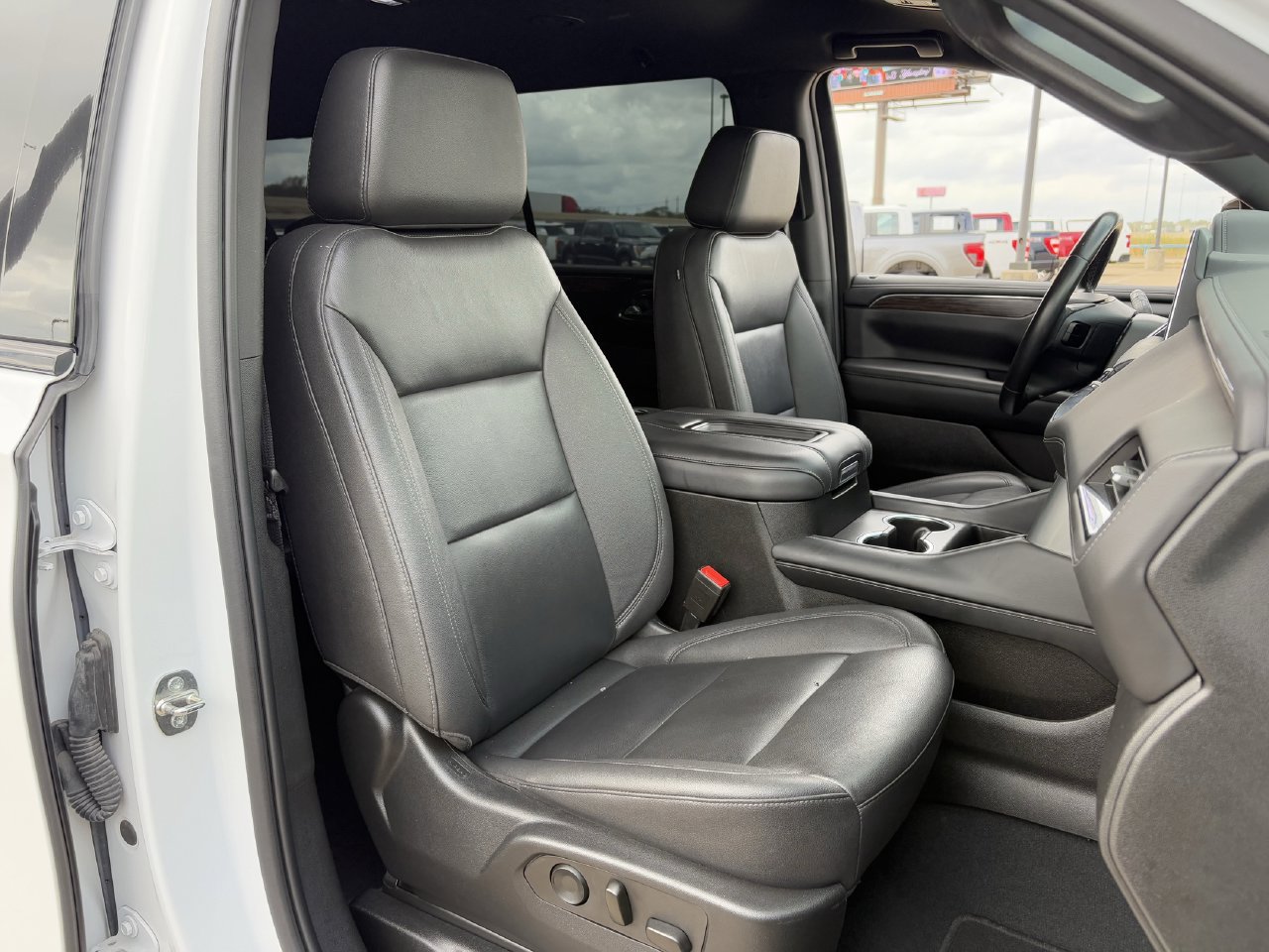 Used 2023 Chevrolet Suburban Z71 AWD/4WD image 31