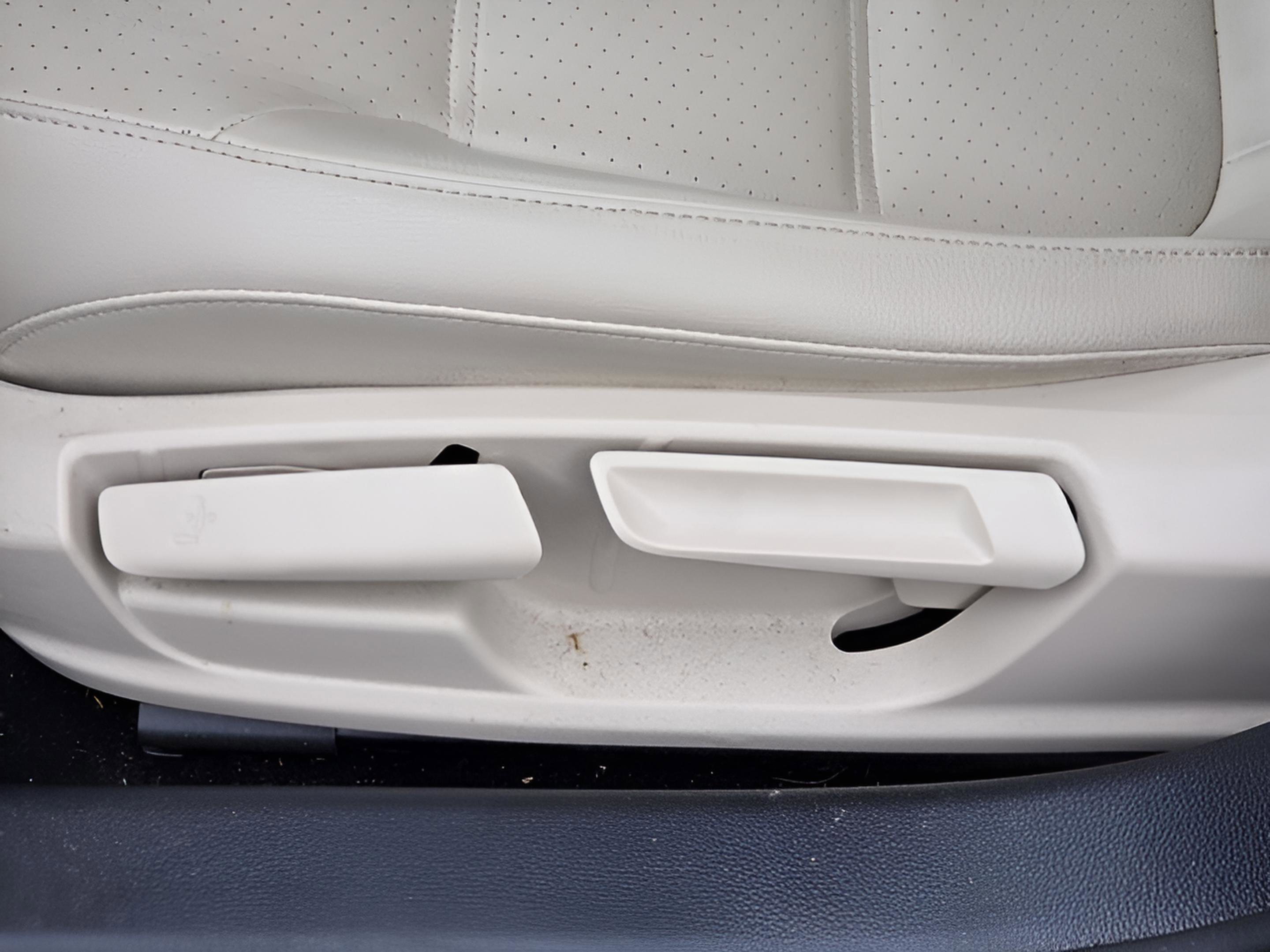 Used 2017 Volkswagen Jetta SE image 12