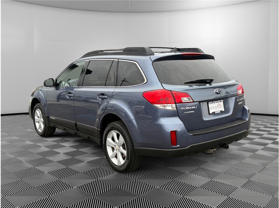 Used 2014 Subaru Outback 2.5i Premium image 3