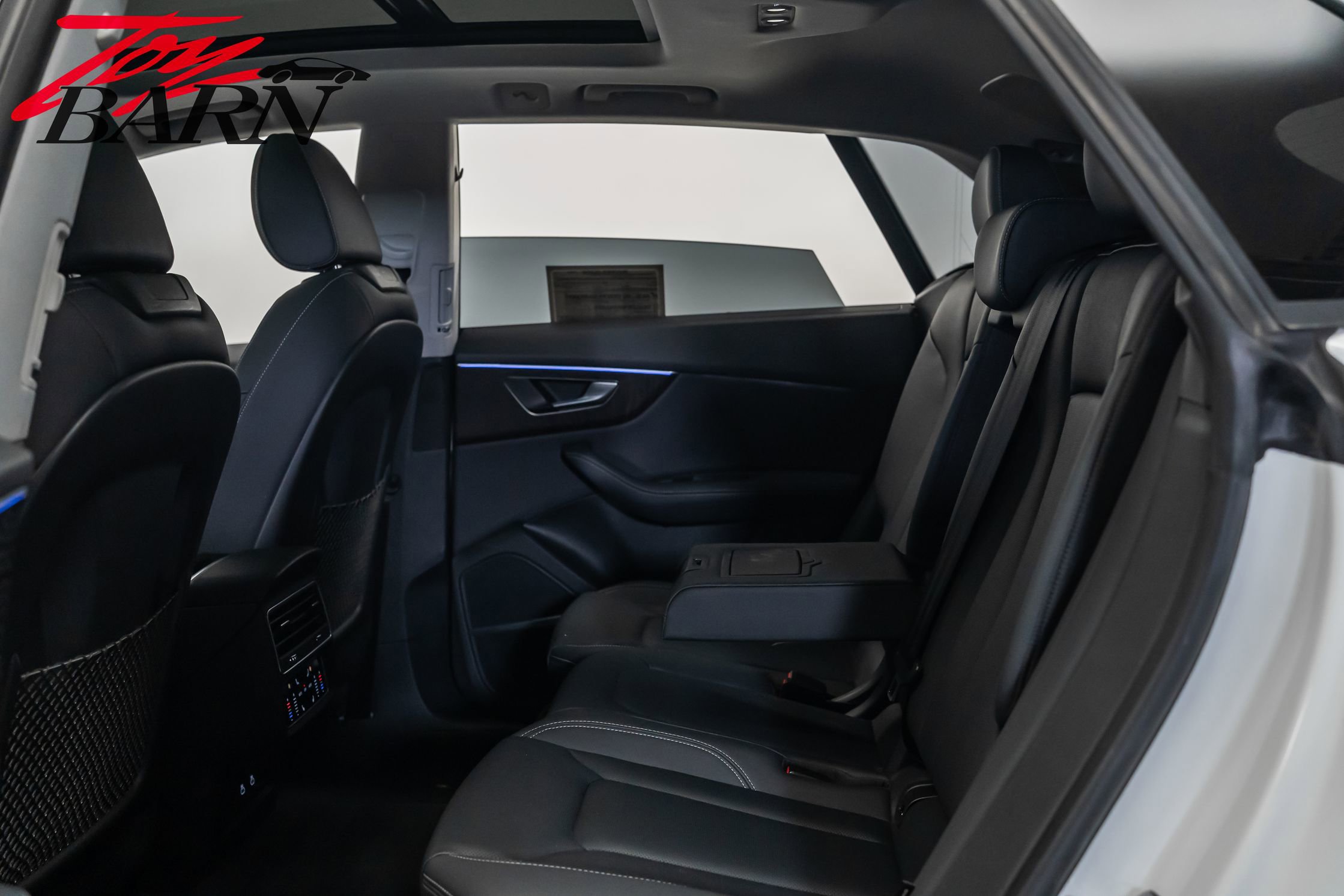 Used 2023 Audi Q8 Prestige image 42