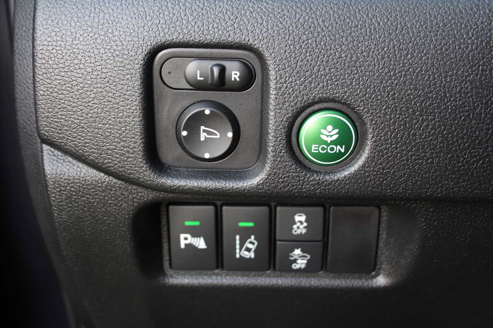Used 2017 Honda Pilot Touring image 35