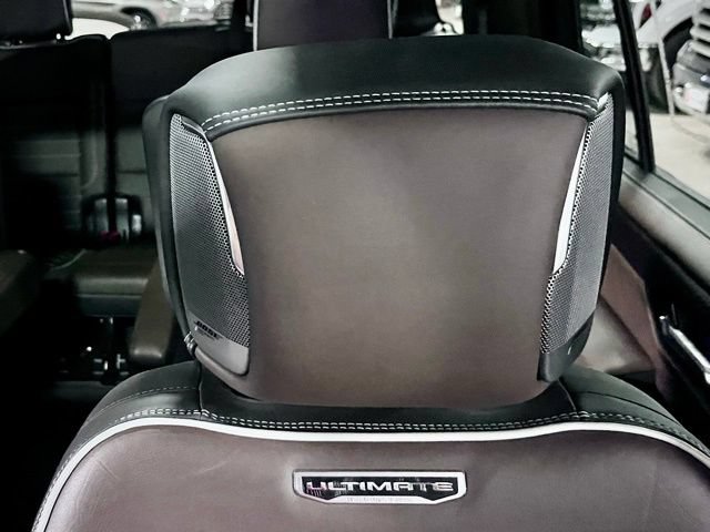 Used 2025 GMC Yukon Denali Ultimate w/ LPO, Floor Liner Package AWD/4WD image 17