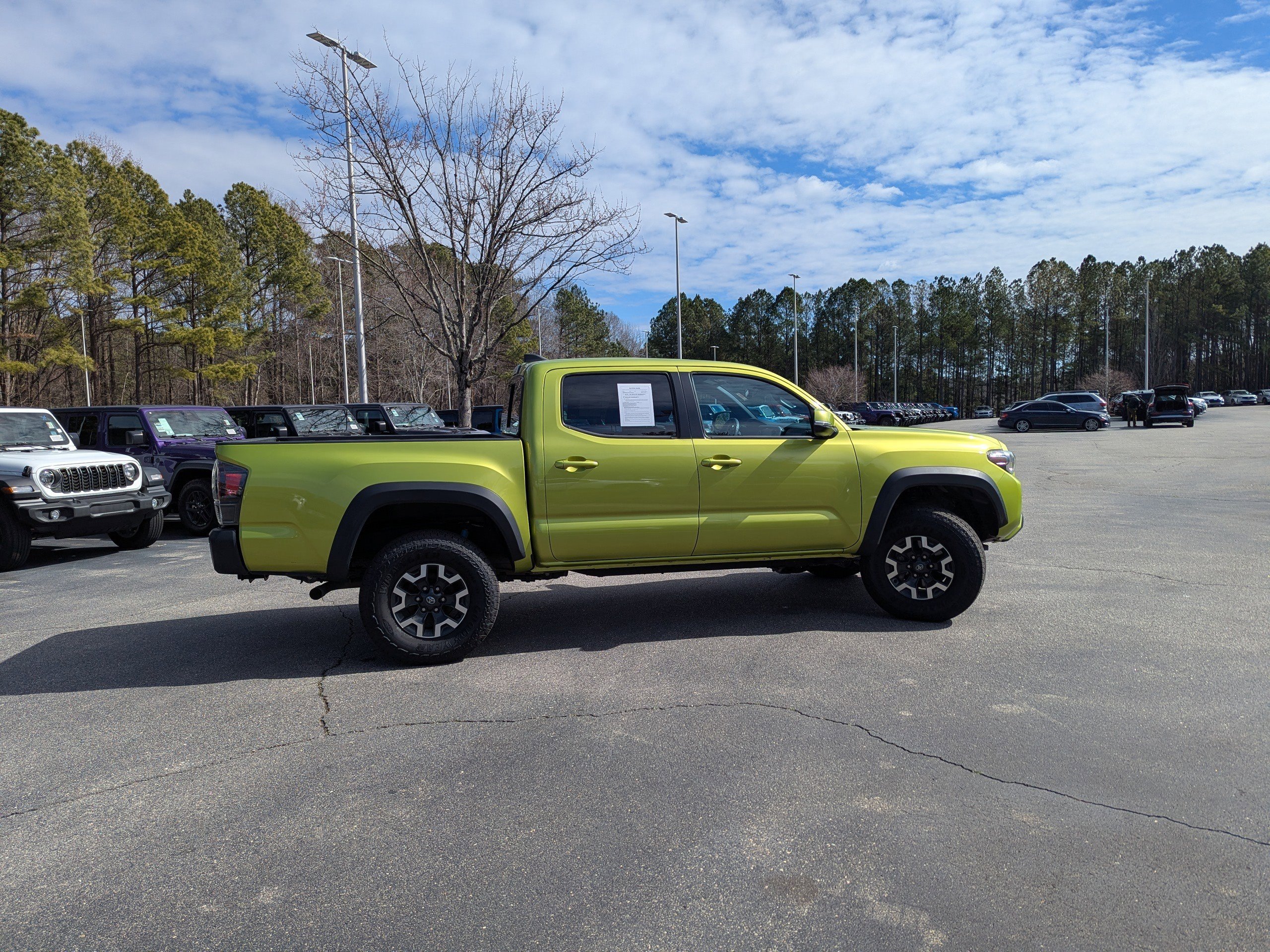 Used 2023 Toyota Tacoma TRD Off-Road w/ Technology Package image 4