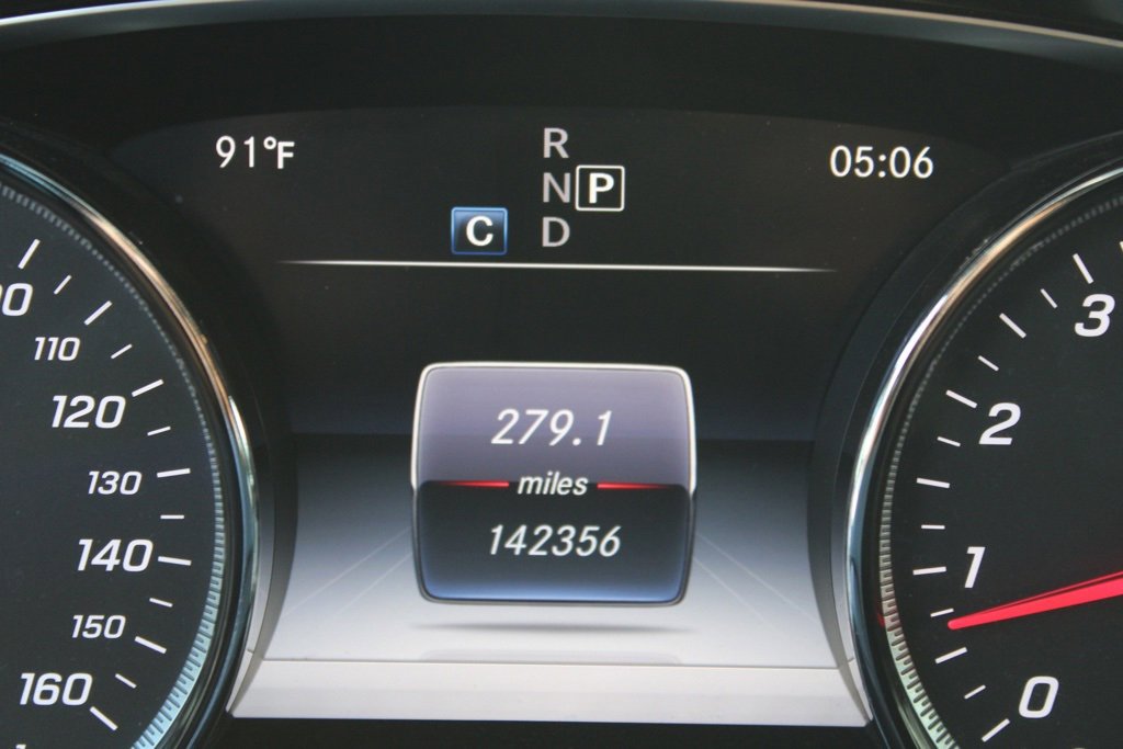 Certified 2017 Mercedes-Benz E 300 4MATIC image 22
