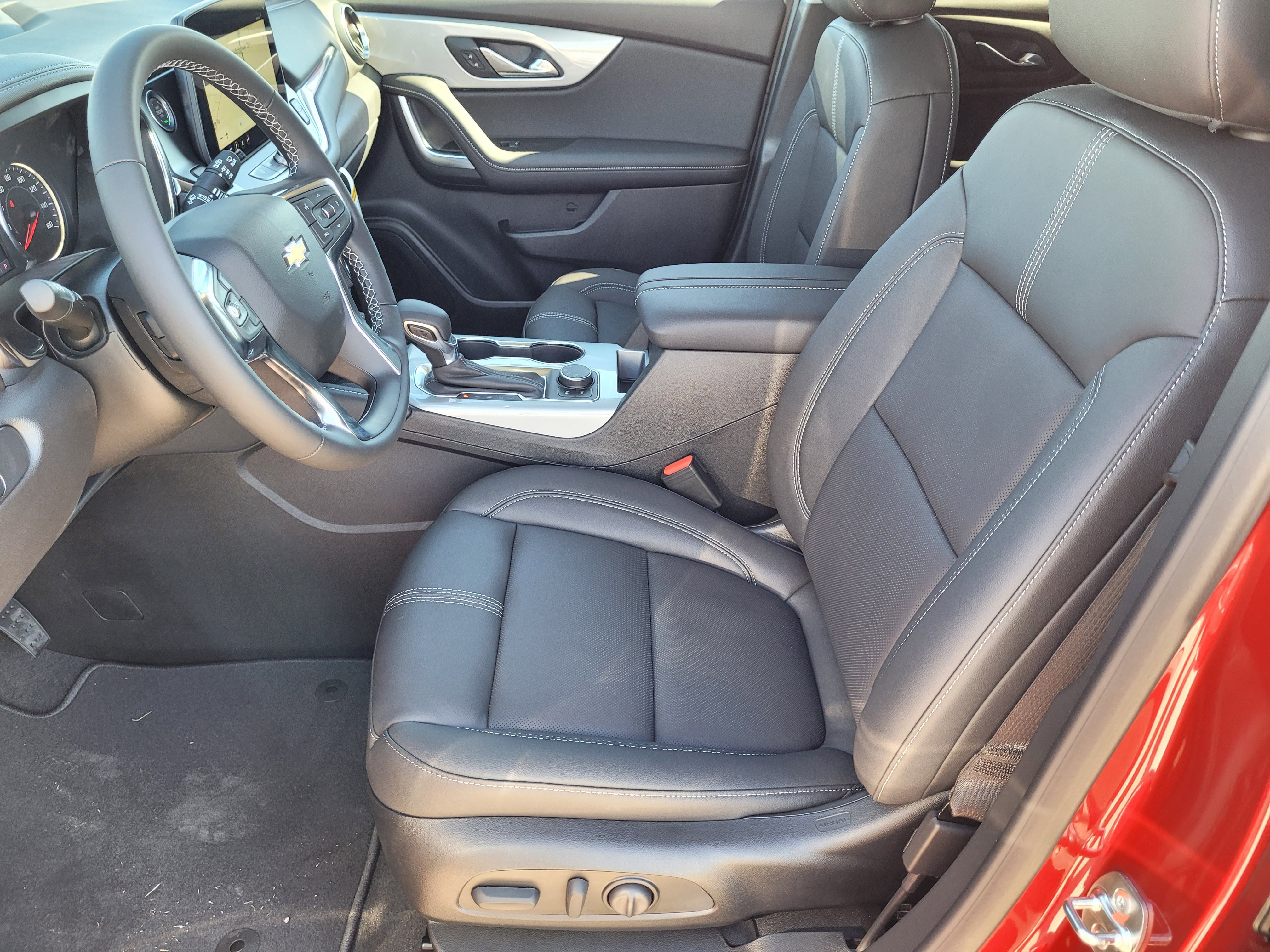 New 2025 Chevrolet Blazer LT w/ Sound & Technology Package image 8