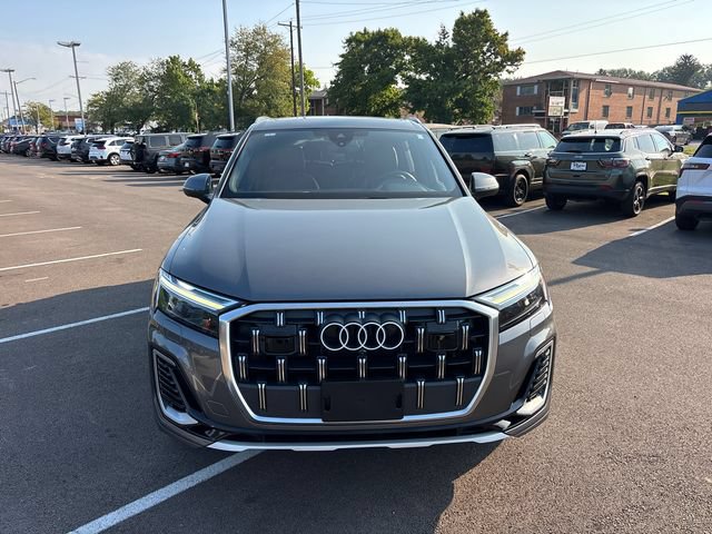 Used 2025 Audi Q7 3.0T Premium Plus AWD/4WD image 5