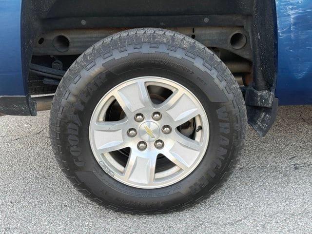 Used 2018 Chevrolet Silverado 1500 LT w/ All Star Edition AWD/4WD image 11