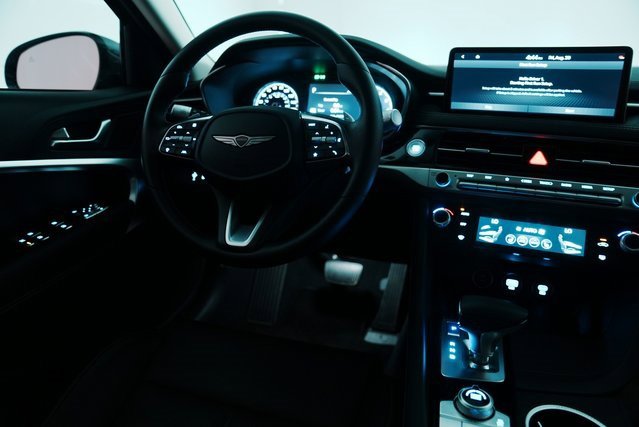 Used 2025 Genesis G70 2.5T image 44