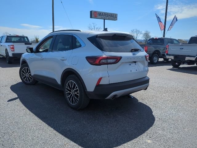 Used 2025 Ford Escape SE image 7