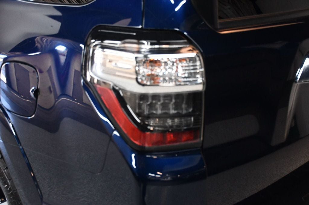 Used 2020 Toyota 4Runner Limited AWD/4WD image 13