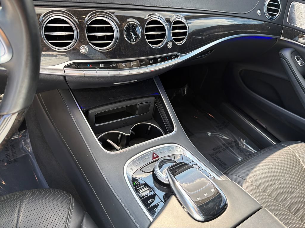 Used 2019 Mercedes-Benz S 560 Sedan image 30